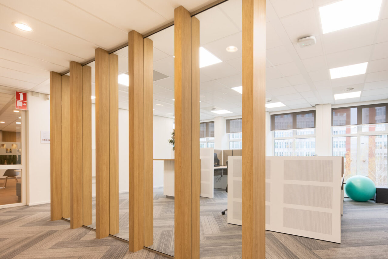 glaswand met eiken profielen Rotterdam