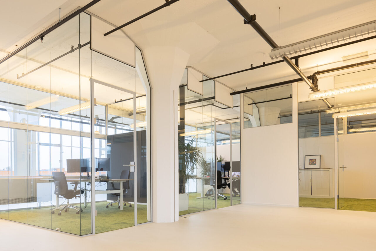Glaswanden kantoor Van Nelle Fabriek